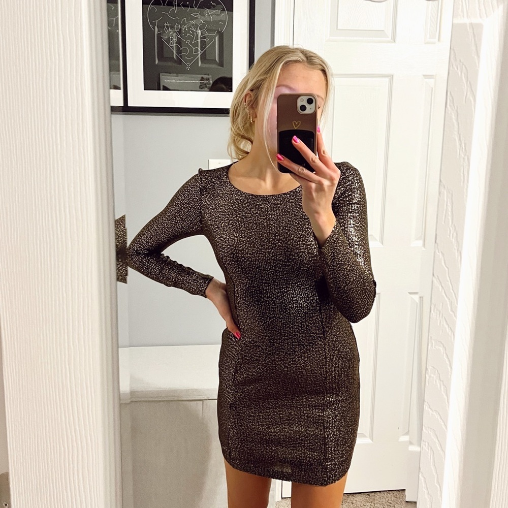 guess black and gold dress | Dresses | Guess Bodycon Long Sleeve Color:Lipstick polyester/elastane. off-duty-glow Lucy Black Long Sleeve